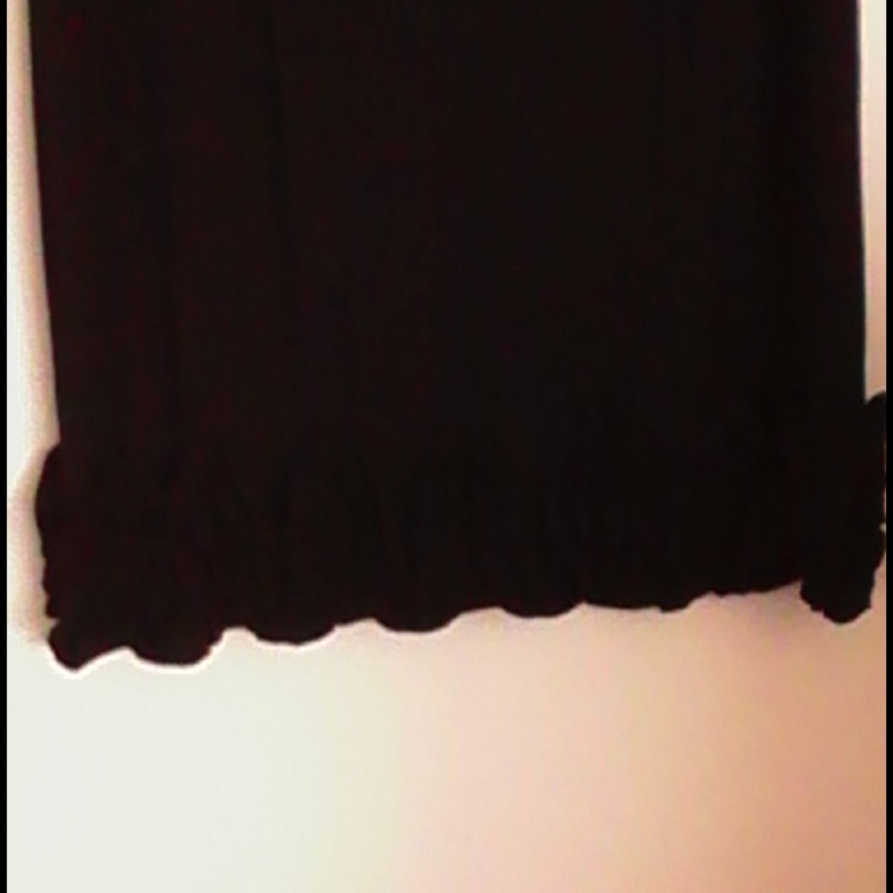 # 066 Lbd with Ruffle hem - Picture 2 of 4